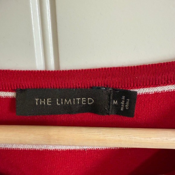 The Limited Red Striped Long Sleeve Top Ruched Knit‎ Sweater Women's Medium - Picture 3 of 6